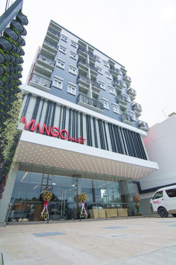 Mango Suites Cauayan Exterior foto